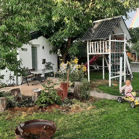 Chalet Im Spiel- Und Obstgarten Keidelheim Exterior foto